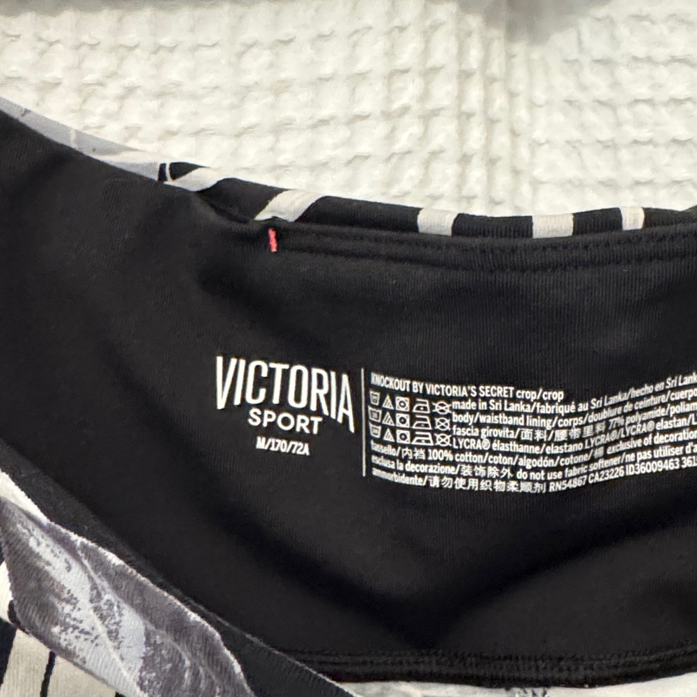 Victoria's Secret Black and Pink Floral Leggings - Picture 6 of 7